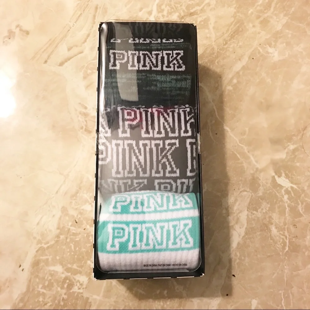 Vs Pink 3 Knee High Socks Gift Set